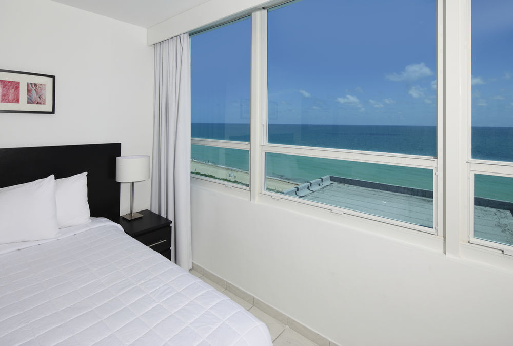 Castle Beach By New Point Miami Hotel ไมอามีบีช ภายนอก รูปภาพ