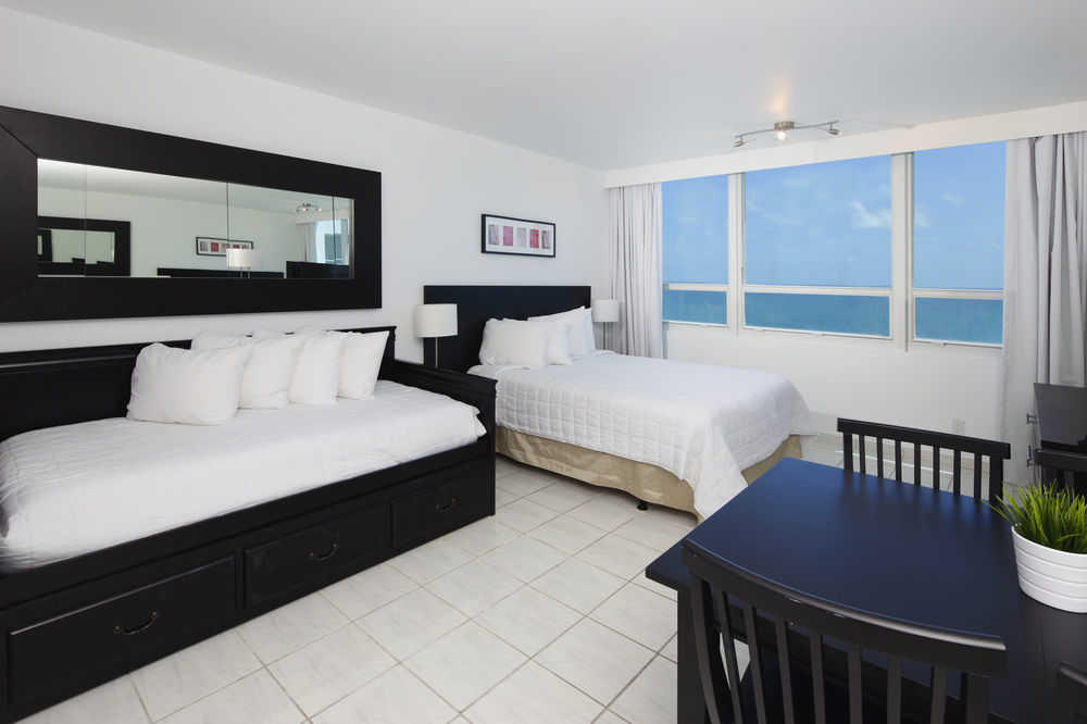 Castle Beach By New Point Miami Hotel ไมอามีบีช ภายนอก รูปภาพ